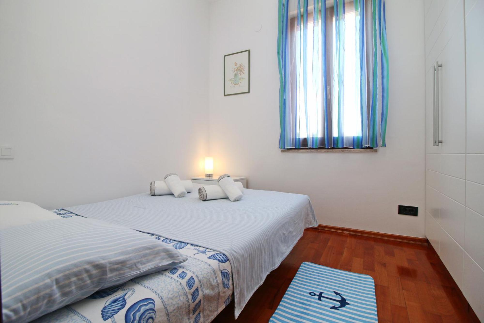 Polo Apartments Ровинь Экстерьер фото